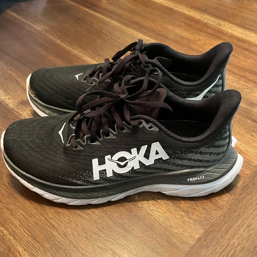 HOKA men’s Shoe